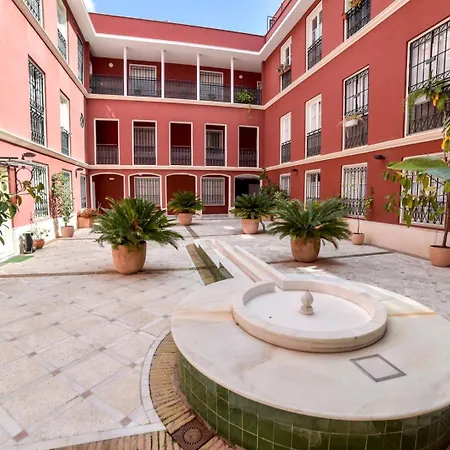 New! Contemporary With Pool And Parking Included Apartment
