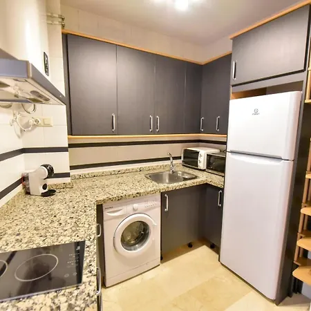 New! Contemporary With Pool And Parking Included Apartment Seville
