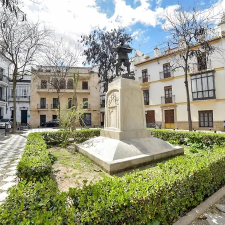 New! Contemporary With Pool And Parking Included Apartment Seville