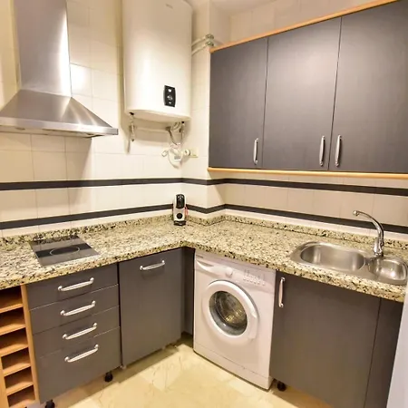 New! Contemporary With Pool And Parking Included *