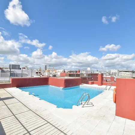 New! Contemporary With Pool And Parking Included *